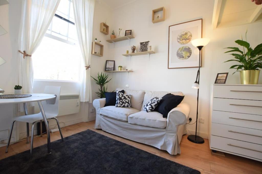לונדון Stylish Studio Apartment Camden מראה חיצוני תמונה